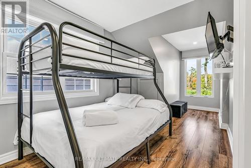 856 Goodwin Road, Mississauga, ON - Indoor Photo Showing Bedroom