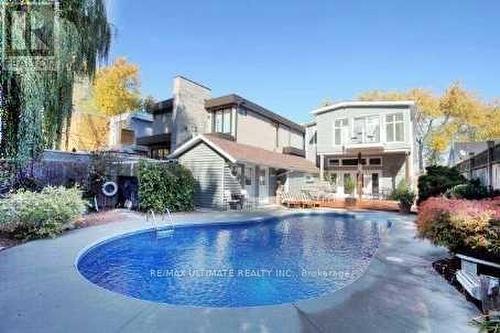 856 Goodwin Road, Mississauga, ON - Outdoor With In Ground Pool