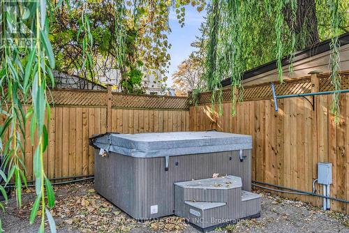 856 Goodwin Road, Mississauga, ON - Outdoor With Deck Patio Veranda With Exterior