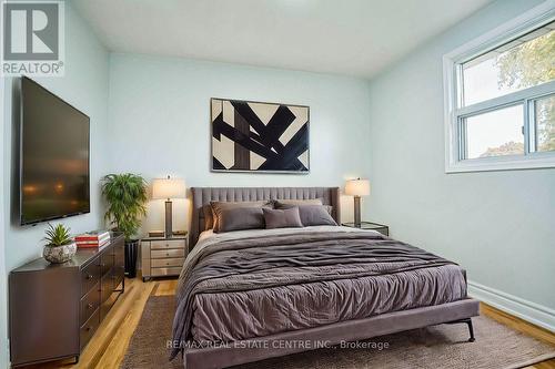 1287 Tyneburn Crescent, Mississauga, ON - Indoor Photo Showing Bedroom