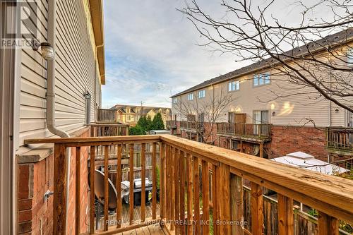 682 Summers Common, Burlington, ON - Outdoor With Exterior