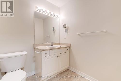 682 Summers Common, Burlington, ON - Indoor Photo Showing Bathroom