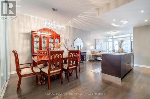 2206 - 90 Park Lawn Road S, Toronto, ON - Indoor Photo Showing Dining Room