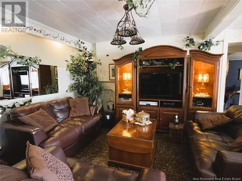 102 Principale Street, Saint-Basile, NB - Indoor Photo Showing Living Room