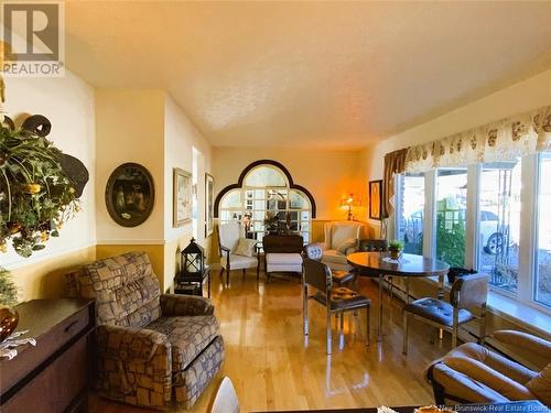 102 Principale Street, Saint-Basile, NB - Indoor Photo Showing Living Room