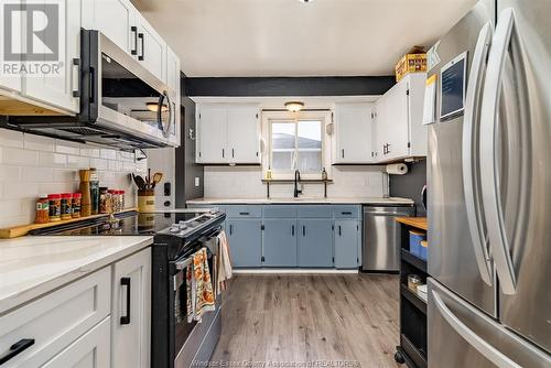 5375 Adstoll Avenue, Windsor, ON - Indoor Photo Showing Kitchen