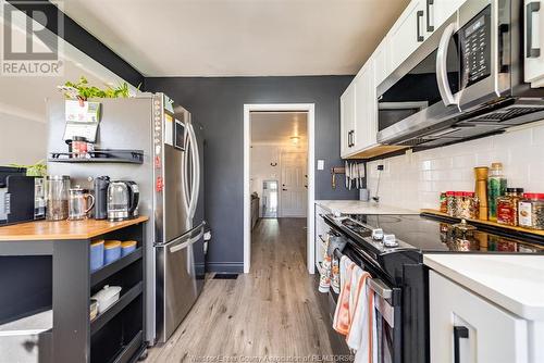 5375 Adstoll Avenue, Windsor, ON - Indoor Photo Showing Kitchen With Upgraded Kitchen