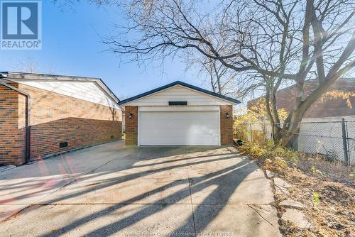 5375 Adstoll Avenue, Windsor, ON - Outdoor