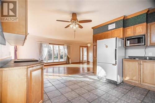 3546 B Line Road, Pembroke, ON - Indoor Photo Showing Kitchen