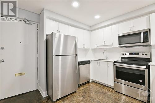 21 James Street Unit#102, Ottawa, ON - Indoor Photo Showing Kitchen