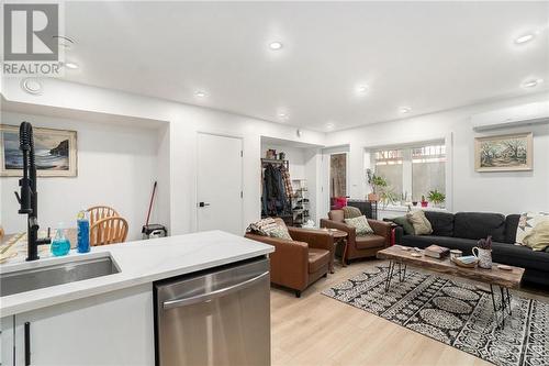 317 Lincoln Avenue Unit#B, Ottawa, ON - Indoor Photo Showing Living Room