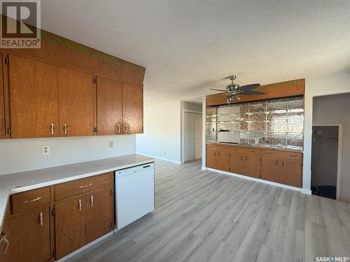 731 Mccraney Crescent, Prince Albert, SK - Indoor Photo Showing Kitchen