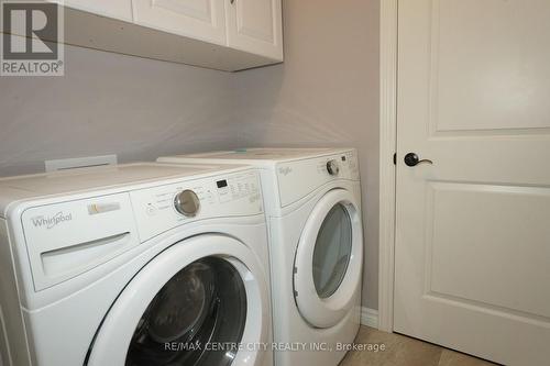 471 Sophia Crescent, London, ON - Indoor Photo Showing Laundry Room