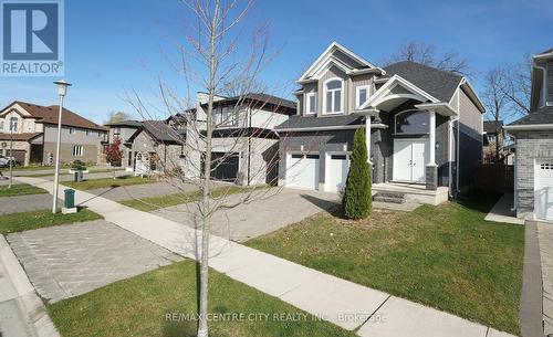 471 Sophia Crescent, London, ON - Outdoor With Facade