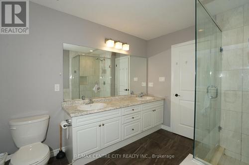 471 Sophia Crescent, London, ON - Indoor Photo Showing Bathroom