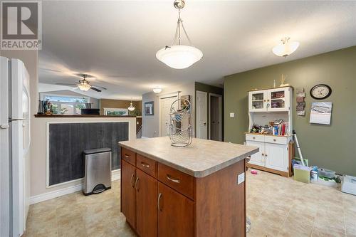 4017 Applewood Drive, Petrolia, ON - Indoor