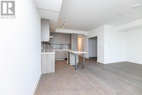 C912 - 38 Simcoe Promenade Circle, Markham, ON - Indoor Photo Showing Kitchen