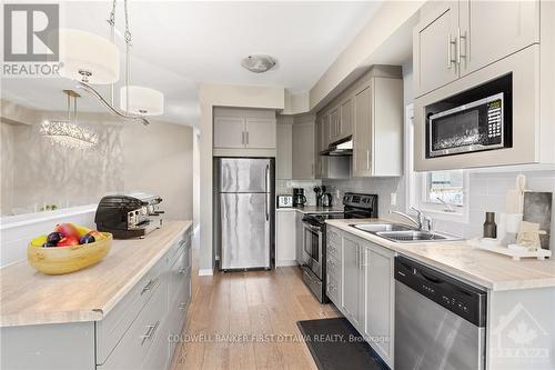 600 Via Campanale Avenue, Ottawa, ON - Indoor Photo Showing Kitchen With Stainless Steel Kitchen With Double Sink