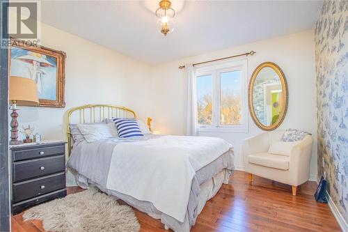 449 St Lawrence Court, Sarnia, ON - Indoor Photo Showing Bedroom