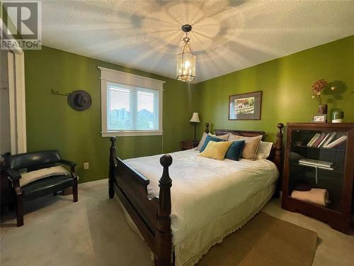 449 St Lawrence Court, Sarnia, ON - Indoor Photo Showing Bedroom