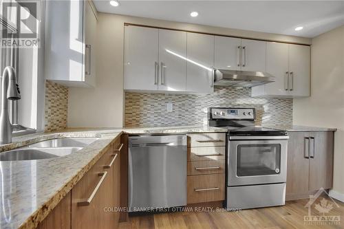 1509 - 2760 Carousel Crescent, Ottawa, ON - Indoor Photo Showing Kitchen With Double Sink With Upgraded Kitchen