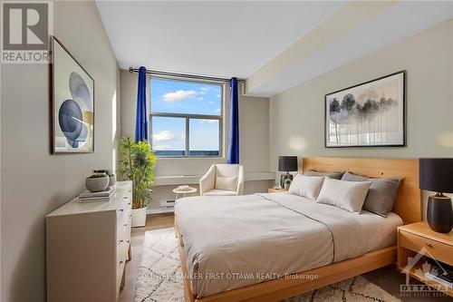 1509 - 2760 Carousel Crescent, Ottawa, ON - Indoor Photo Showing Bedroom