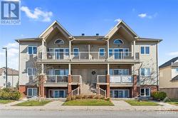 231 CRESTWAY DRIVE UNIT#J  Ottawa, ON K2G 7C5