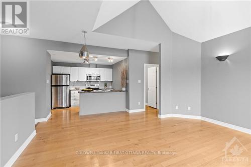 J - 231 Crestway Drive, Ottawa, ON - Indoor Photo Showing Kitchen