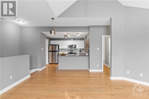 J - 231 Crestway Drive, Ottawa, ON - Indoor Photo Showing Kitchen