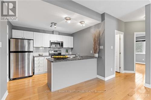 J - 231 Crestway Drive, Ottawa, ON - Indoor Photo Showing Kitchen