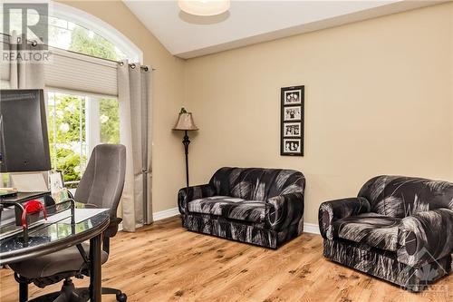 128 Olde Towne Avenue, Russell, ON - Indoor