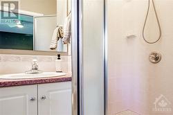 ensuite separate shower - 