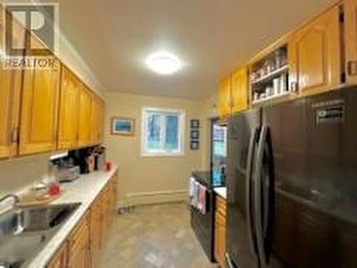 50 Brookfield Avenue, Corner Brook, NL - Indoor Photo Showing Kitchen