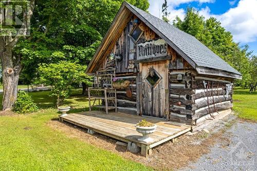 Charming log craftshop or workshop - 1731 Beckwith 7Th Line, Carleton Place, ON 