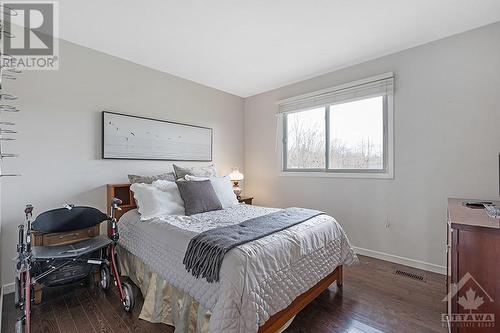 4225 Scotch Line, Perth, ON - Indoor Photo Showing Bedroom