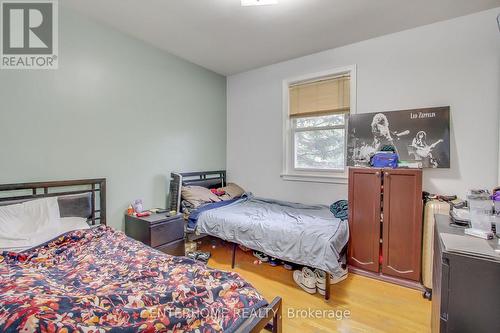 6 Wallbridge Court, Toronto, ON - Indoor Photo Showing Bedroom