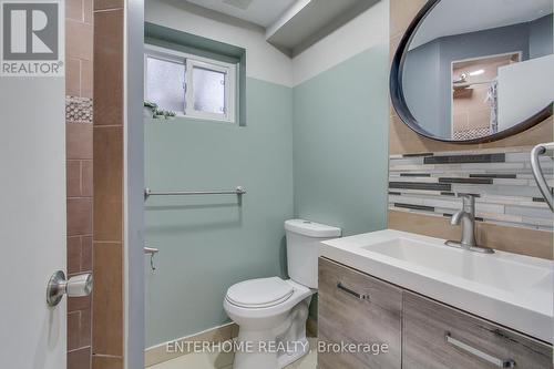 6 Wallbridge Court, Toronto, ON - Indoor Photo Showing Bathroom