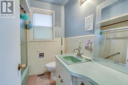 6 Wallbridge Court, Toronto, ON - Indoor Photo Showing Bathroom