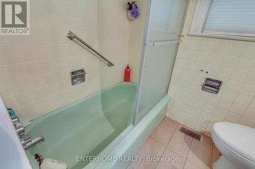 6 Wallbridge Court, Toronto, ON - Indoor Photo Showing Bathroom