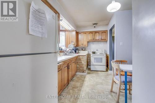 6 Wallbridge Court, Toronto, ON - Indoor Photo Showing Kitchen