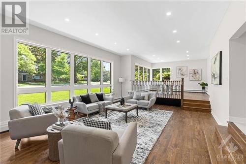 214 Island Park Drive, Ottawa, ON - Indoor Photo Showing Living Room