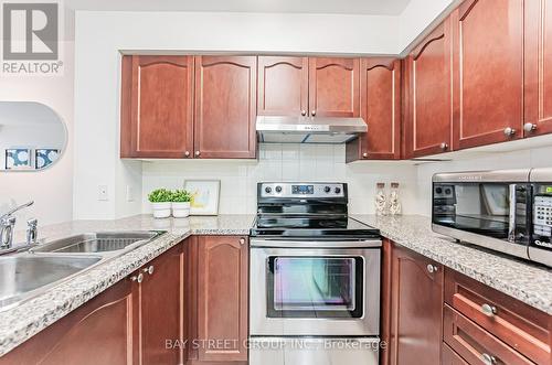 318 - 35 Hollywood Avenue, Toronto, ON - Indoor Photo Showing Kitchen With Stainless Steel Kitchen With Double Sink