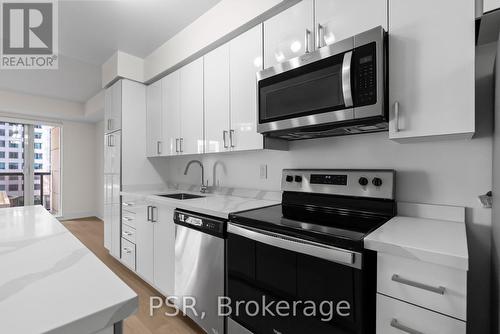 712 - 50 John Street, Toronto, ON - Indoor Photo Showing Kitchen With Upgraded Kitchen