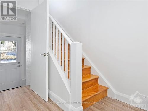 1989 Naples Avenue, Ottawa, ON - Indoor Photo Showing Other Room