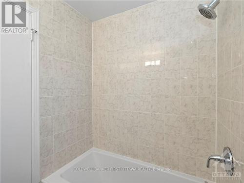 1989 Naples Avenue, Ottawa, ON - Indoor Photo Showing Bathroom