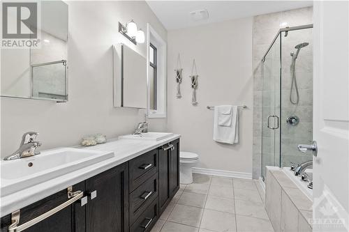 214 Blackhorse Drive, Ottawa, ON - Indoor Photo Showing Bathroom