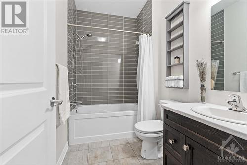 214 Blackhorse Drive, Ottawa, ON - Indoor Photo Showing Bathroom