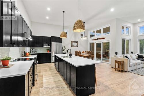 214 Blackhorse Drive, North Grenville, ON - Indoor Photo Showing Kitchen With Upgraded Kitchen