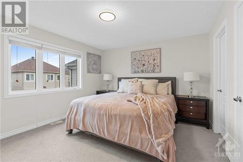 321 Meadowbreeze Drive, Ottawa, ON - Indoor Photo Showing Bedroom