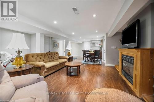 5 Draper Drive, St. Catharines, ON - Indoor Photo Showing Living Room With Fireplace